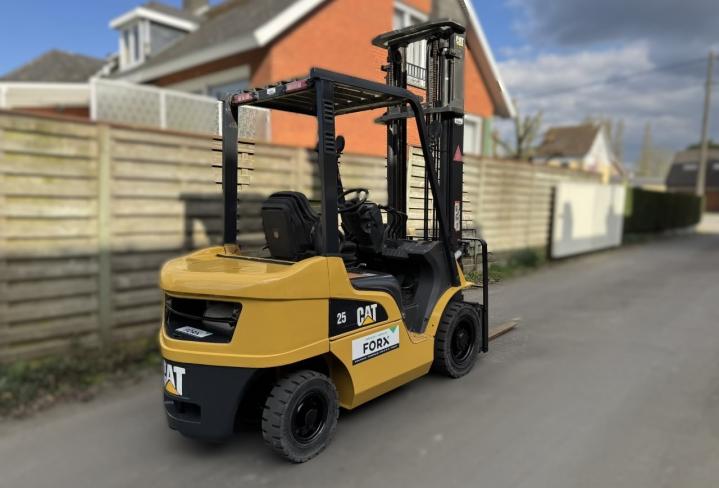 TRANSPORT HEFTRUCKS FORX VERKOOP HEFTRUCK FORX TE KOOP HEFTRUCKS FORX CHARIOT A VENDRE FORKLIFT FOR SALE HEFTRUCK TE KOOP HEFTRUCK TE HUUR HEFTRUCK TRANSPORT CATERPILLAR DP25NT CAT DP25 MITSUBISHI LINDE CATERPILLAR 2,5 TON DIESEL 2500 KG DUPLEX TRIPLEX 4.5M 4500 MM DIESEL 2,5 TON DIESEL CATERPILLAR FORX THE BEST DEKONINCK PIET FORX FORX FORX BRUGGE ZEEBRUGGE ZEDELGEM TORHOUT ROESELARE WAREGEM MEULEBEKE FORX FORX                   4rent devako 