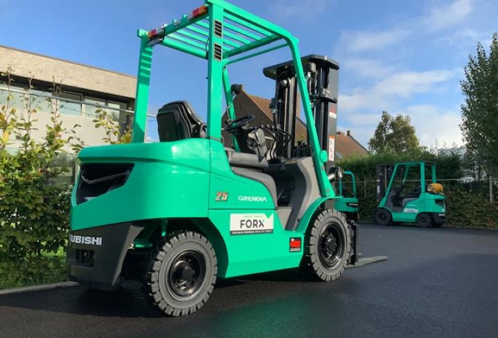 nieuwe Mitsubishi 2,5 Ton heftruck met degelijke en sterke S4S motor triplexmast 4750 mm 2000 kg hefvermogen te koop nieuw tweedehands te koop Verkoop verhuur te huur FORX VERHUUR FORK VERKOOP TE KOOP HEFTRUCKS NIEUW OCCASIE CLARK Piet Dekoninck FORX      devako 4rent cebeko dumarent