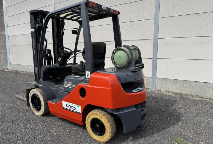 TRANSPORT HEFTRUCK TOYOTA 8FGF25 TRIPLEX 4.7M 2.5 TON HEFTRUCK TE KOOP TOYOTA TE KOOP VERKOOP HEFTRUCKS VERKOOP TOYOTA TRANSPORT HEFTRUCKS CHARIOT A VENDRE FORKLIFT FOR SALE TOYOTA @FORX TOYOTA LPG 4700 MM 2500 KG HEFTRUCK TE KOOP TE HUUR SERVICE HEFTRUCK FORX THE BEST FORKLIFTDEALER @FORX THE BEST HEFTRUCKS IN VLAANDEREN BRUSSEL ZEEBRUGGE BRUGGE ZEDELGEM TORHOUT ROESELARE MEULEBEKE WAREGEM                                                                     devako 4rent cebeko vanbruwaene