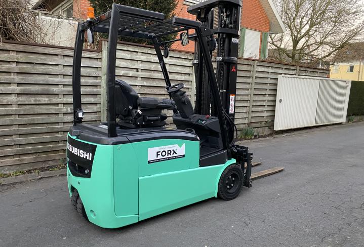 FORX DE BESTE HEFTRUCKVERDELER TRANSPORT HEFTRUCK VERKOOP HEFTRUCK VERHUUR HEFTRUCK CHARIOT A VENDRE FORKLIFT FOR SALE MITSUBISHI CATERPILLAR ELEKTRISCHE 3 WIELER 3 WHEEL ELECTRIC TRIPLEX 6000 mm 6M TRIPLEX FB20PNT 2 TON 2000 KG HEFVERMOGEN CHARIOT FORKLIFT HEFTRUCK FORX FORX DEKONINCK PIET CATERPILLAR MITSUBISHI NISSAN ZEEBRUGGE BRUGGE ZEDELGEM TORHOUT ROESELARE MEULBEKE WAREGEM 