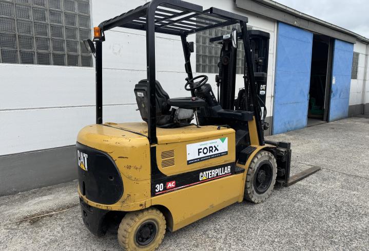 CATERPILLAR 3 Ton elektrisch heftruck te koop chariot a vendre forklift for sale Verkoop heftrucks Verhuur heftruck CATERPILLAR Mitsubishi Linde Toyota  FORX beste heftruckdealer FORX Brugge Zeebrugge Torhout Roeselare Meulebeke Harelbeke Kortrijk Waregem