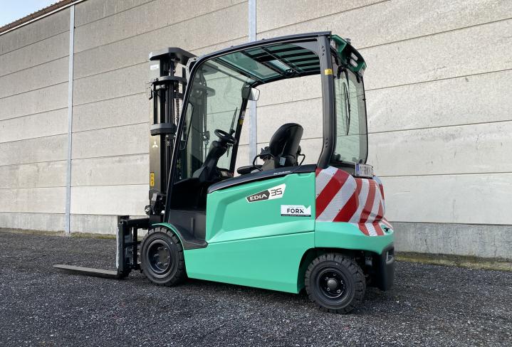 NEW ELECTRIC FORKLIFT NIEUWE ELEKTRISCHE HEFTRUCK MITSUBISHI CATERPILLAR FB35AN 3.5 TON 3500 KG TRIPLEX HEFTRUCK 5 METER 5000 mm HEFTRUCKS TE KOOP HEFTRUCKS TE HUUR CHARIOT A VENDRE FORKLIFT FOR SALE FORX THE BEST FORKLIFTDEALER FORX VERHUUR FORX TRANSPORT HEFTRUCK FORX VERKOOP FORX DEKONINCK PIET FORX TRANSPORT FORX VERKOOP ELECTRISCHE ELEKTRISCHE HEFTRUCK 3.5 TON 3500 kg FORX DEKONINCK PIET FORX THE BEST FORKLIFTDEALER ZEEBRUGGE BRUGGE TORHOUT ROESELARE MEULEBEKE WAREGEM FORX FORX     devako cebeko forx