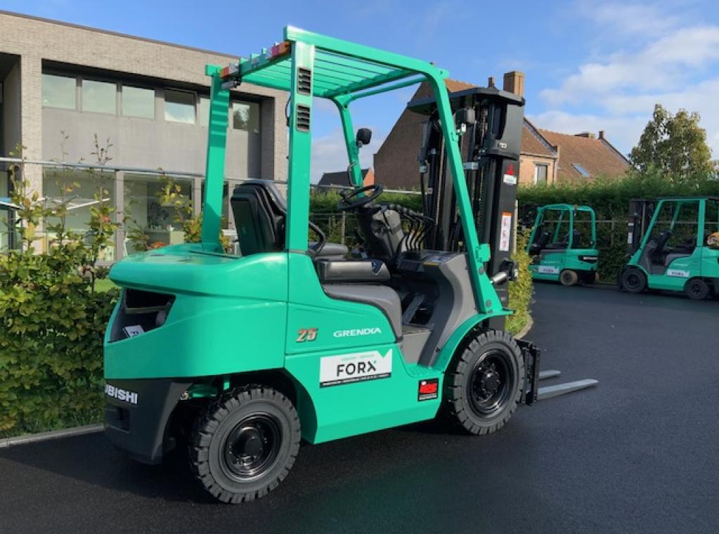 nieuwe Mitsubishi 2.5 Ton heftruck met degelijke en sterke S4S motor triplexmast 4750 mm 2000 kg hefvermogen te koop nieuw tweedehands te koop Verkoop verhuur te huur FORX VERHUUR FORK VERKOOP TE KOOP HEFTRUCKS NIEUW OCCASIE CLARK Piet Dekoninck FORX      devako 4rent cebeko dumarent