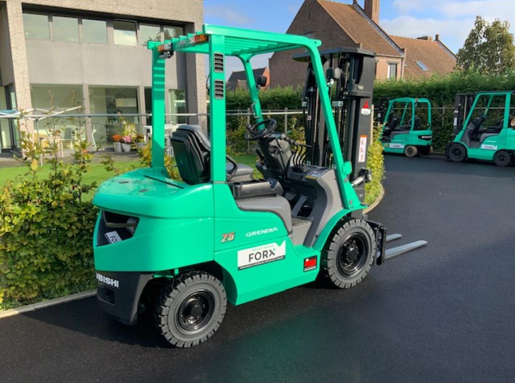 nieuwe Mitsubishi 2.5 Ton heftruck met degelijke en sterke S4S motor triplexmast 4750 mm 2000 kg hefvermogen te koop nieuw tweedehands te koop Verkoop verhuur te huur FORX VERHUUR FORK VERKOOP TE KOOP HEFTRUCKS NIEUW OCCASIE CLARK Piet Dekoninck FORX      devako 4rent cebeko dumarent