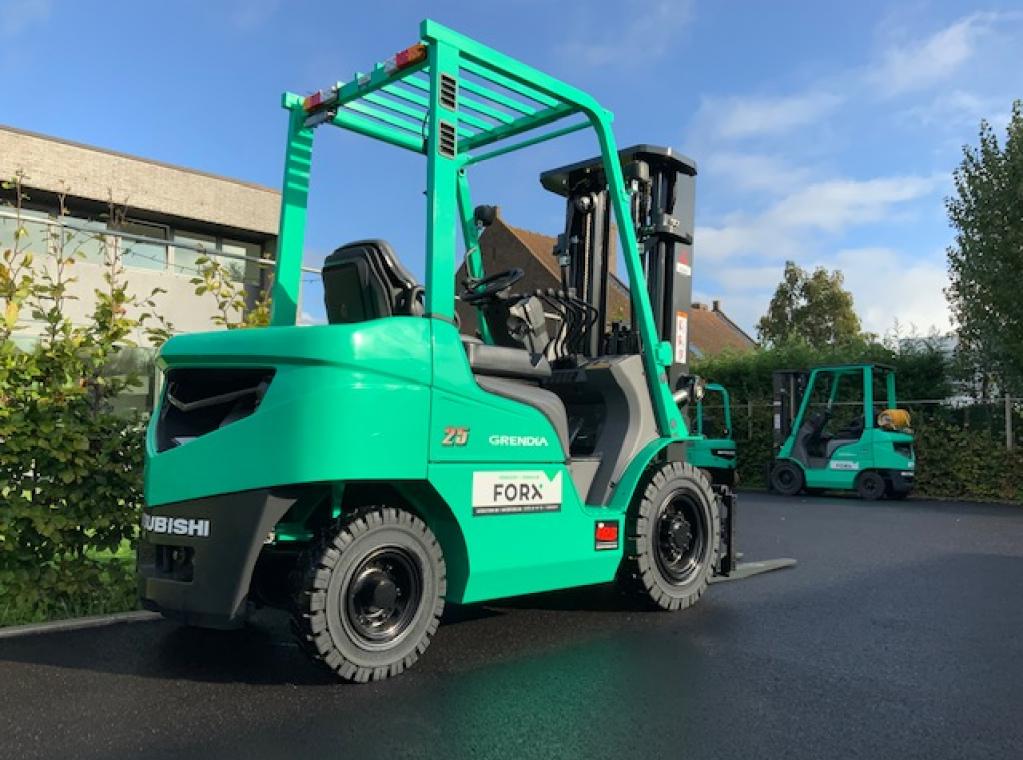 nieuwe Mitsubishi 2.5 Ton heftruck met degelijke en sterke S4S motor triplexmast 4750 mm 2000 kg hefvermogen te koop nieuw tweedehands te koop Verkoop verhuur te huur FORX VERHUUR FORK VERKOOP TE KOOP HEFTRUCKS NIEUW OCCASIE CLARK Piet Dekoninck FORX      devako 4rent cebeko dumarent