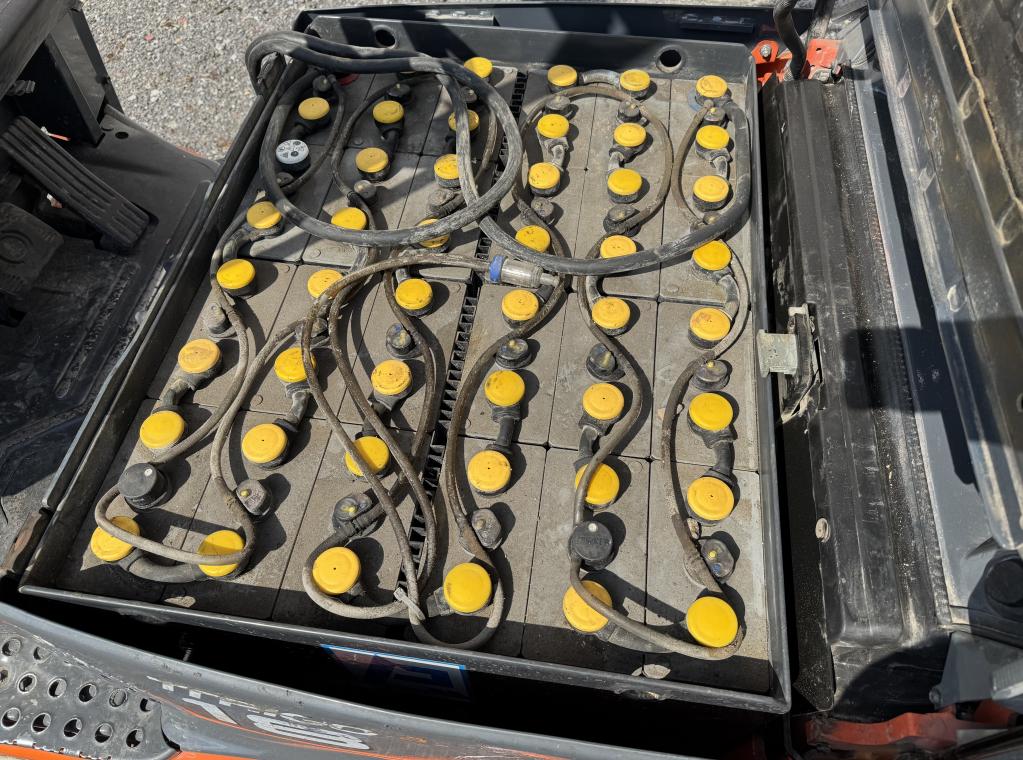 TOYOTA ELEKTRISCHE DRIEWIELER FB25 2,5 TON TRIPLEX 5M HEFTRUCK TE KOOP FORKLIFT FOR SALE CHARIOT A VENDRE FORX HEFTRUCKDEALER TRANSPORT HEFTRUCK VERKOOP HEFTRUCK VERHUUR HEFTRUCK CATERPILLAR TOYOTA MITSUBISHI TCM LINDE FORX FORX FORX PIET DEKONINCK ZEEBRUGGE BRUGGE GENT ZEDELGEM ROESELARE TORHOUT MEULEBEKE WAREGEM FORX FORX BEST HEFTRUCKDEALER FORX FORX FORX
