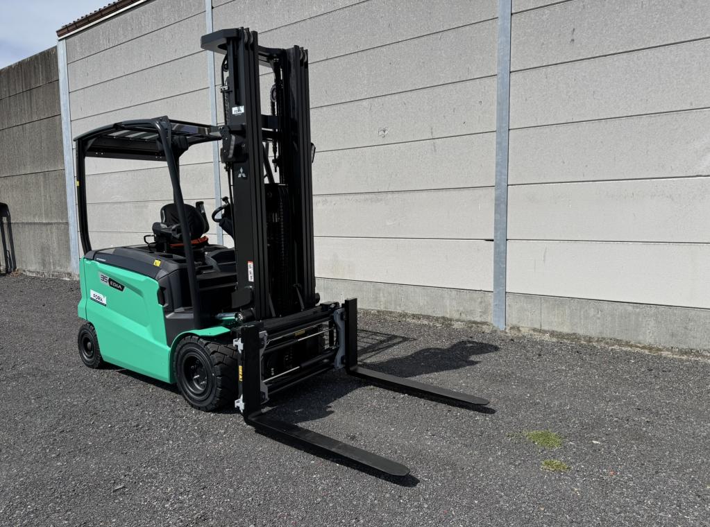 Nieuwe Mitsubishi elektrische heftruck Edia35 3,5ton hefvermogen Nieuwe Heftruck te koop verkoop Forx Piet Dekoninck  Forx specialist in heftrucks  Forx    Mitsubishi.                      Dumarent cebeko devako