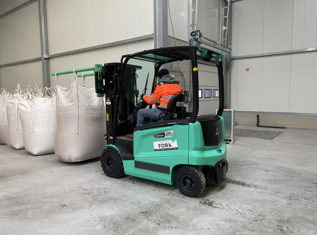 MITSUBISHI FB25ACN NIEUWE ELEKTRISCHE 2.5TON HEFTRUCK TRIPLEX 2500 kg 4 WIEL ELEKTRISCHE HEFTRUCK NEW ELECTRIC FORKLIFT CHARIOT TE KOOP HEFTRUCK TE HUUR HEFTRUCK FORX BY FORX TE KOOP TE HUUR VERHUUR VERKOOP FB25ACN MITSUBISHI SIDE SHIFT FINGERTIP FORX HEFTRUCK BATTERIJ 80V FORX FORX HEFTRUCK CHARIOT FORKLIFT FORX                                         BRUGGE ZEEBRUGGE ROESELARE TORHOUT WAREGEM MEULEBEKE INDUSTRIE INTERN TRANSPORT                                          devako cebeko vanbruwaene