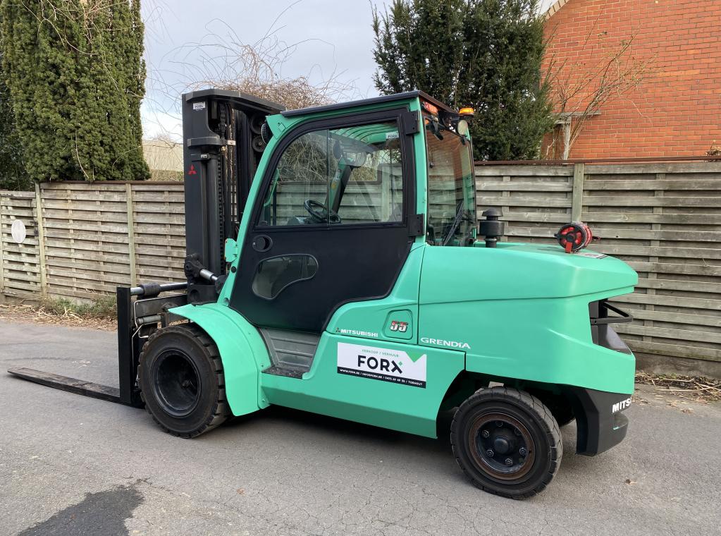 MITSUBISHI FD55NTD 5500 KG DIESEL HEFTRUCK 5.5 TON DIESEL HEFTRUCK TRIPLEX 5M VORKVERSTELLER HEFTRUCK TE KOOP @FORX CHARIOT A VENDRE FORKLIFT FOR SALE TRANSPORT HEFTRUCK DIESEL MITSUBISHI TE HUUR FORX VERHUUR TE KOOP FORX VERKOOP 5 TON 6 TON 5.5 TON