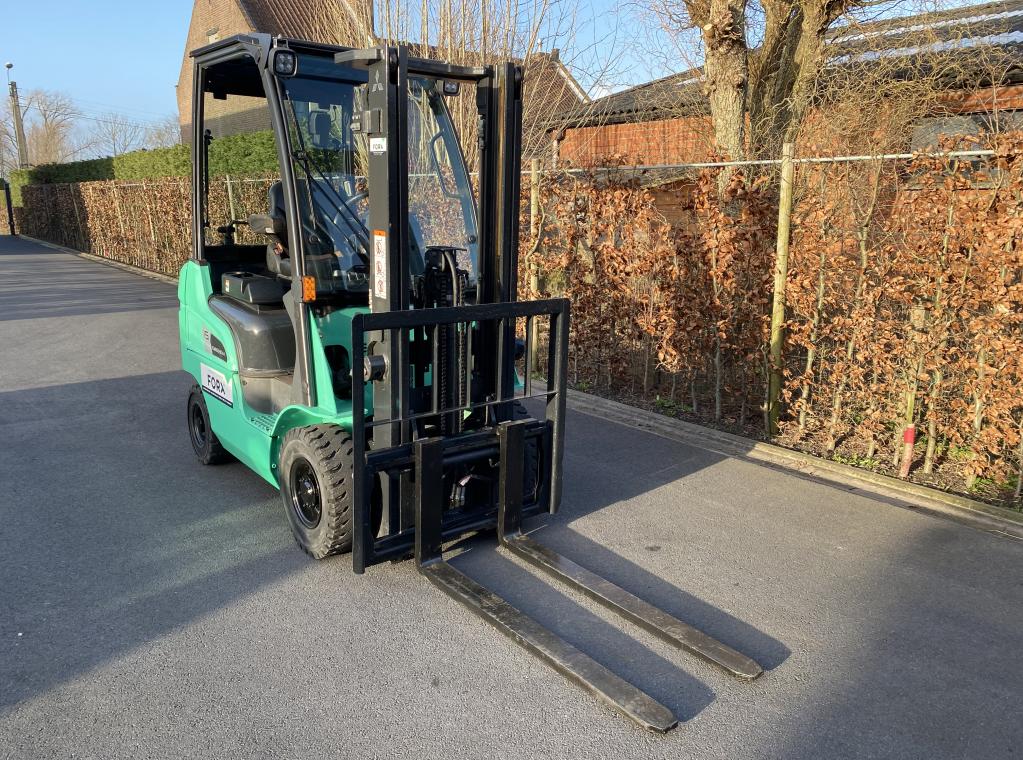 MITSUBISHI FD15N DIESEL 1500 KG DIESEL HEFTRUCK FORKLIFT CHARIOT 1.5TON DIESEL DUPLEX FREELIFT 3M DIESEL SIDE SHIFT TRANSPORT HEFTRUCKS VERKOOP HEFTRUCKS VERHUUR HEFTRUCKS MITSUBISHI TOYOTA CATERPILLAR NISSAN DIESEL HEFTRUCK FORX DEKONINCK PIET FORX FORX  