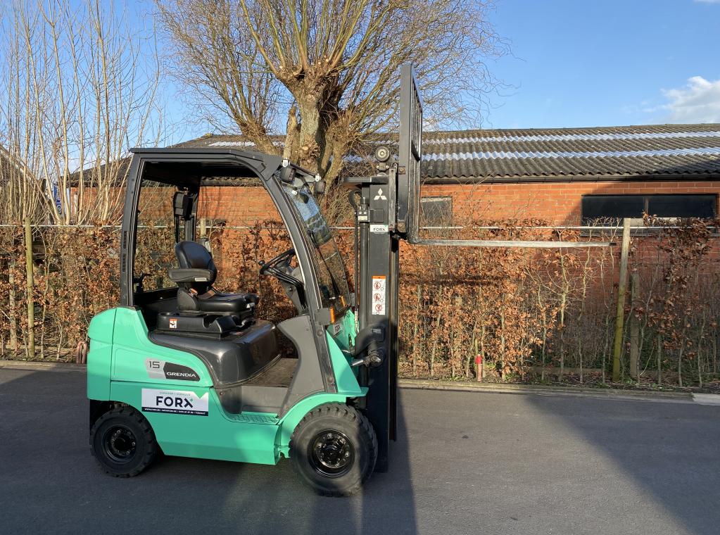 MITSUBISHI FD15N DIESEL 1500 KG DIESEL HEFTRUCK FORKLIFT CHARIOT 1.5TON DIESEL DUPLEX FREELIFT 3M DIESEL SIDE SHIFT TRANSPORT HEFTRUCKS VERKOOP HEFTRUCKS VERHUUR HEFTRUCKS MITSUBISHI TOYOTA CATERPILLAR NISSAN DIESEL HEFTRUCK FORX DEKONINCK PIET FORX FORX  