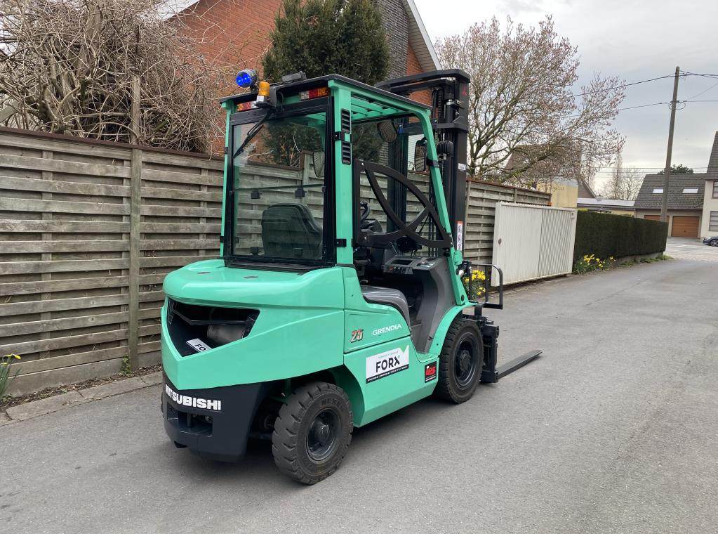 TRANSPORT HEFTRUCK VERKOOP HEFTRUCK VERHUUR HEFTRUCK FORX DUPLEX FD25N 2.5Ton heftruck 4M TRIPLEX DIESEL FORX KOMATSU MITSUBISHI CATERPILLAR NISSAN FORX TRANSPORT HEFTRUCK 2.5TON DIESEL  TON