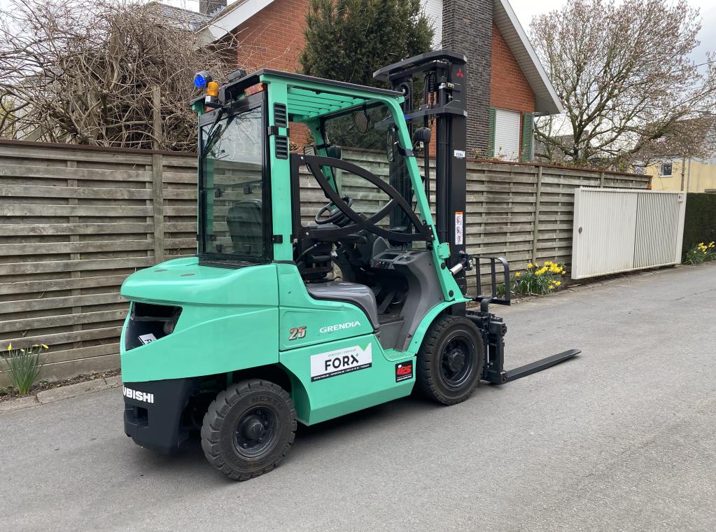 TRANSPORT HEFTRUCK VERKOOP HEFTRUCK VERHUUR HEFTRUCK FORX DUPLEX FD25N 2.5Ton heftruck 4M TRIPLEX DIESEL FORX KOMATSU MITSUBISHI CATERPILLAR NISSAN FORX TRANSPORT HEFTRUCK 2.5TON DIESEL  TON