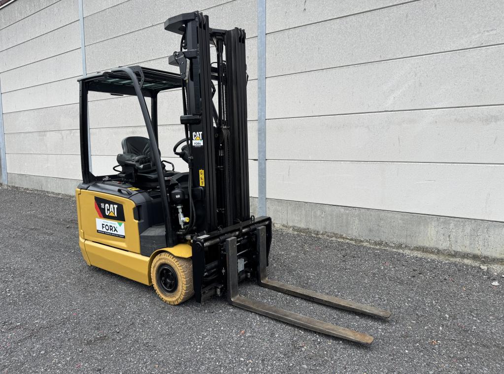 CATERPILLAR CAT EP18 ELEKTRISCHE HEFTRUCK MITSUBISHI TOYOTA NISSAN TRANSPORT HEFTRUCK VERKOOP HEFTRUCK VERHUUR HEFTRUCK CHARIOTS A VENDRE FORKLIFTS FOR SALE FORX BESTE HEFTRUCKDEALER FORX BRUGGE ZEEBRUGGE ZEDELGEM TORHOUT ROESELARE WAREGEM MEULEBEKE FORX THE BEST TRIPLEX BATTERY