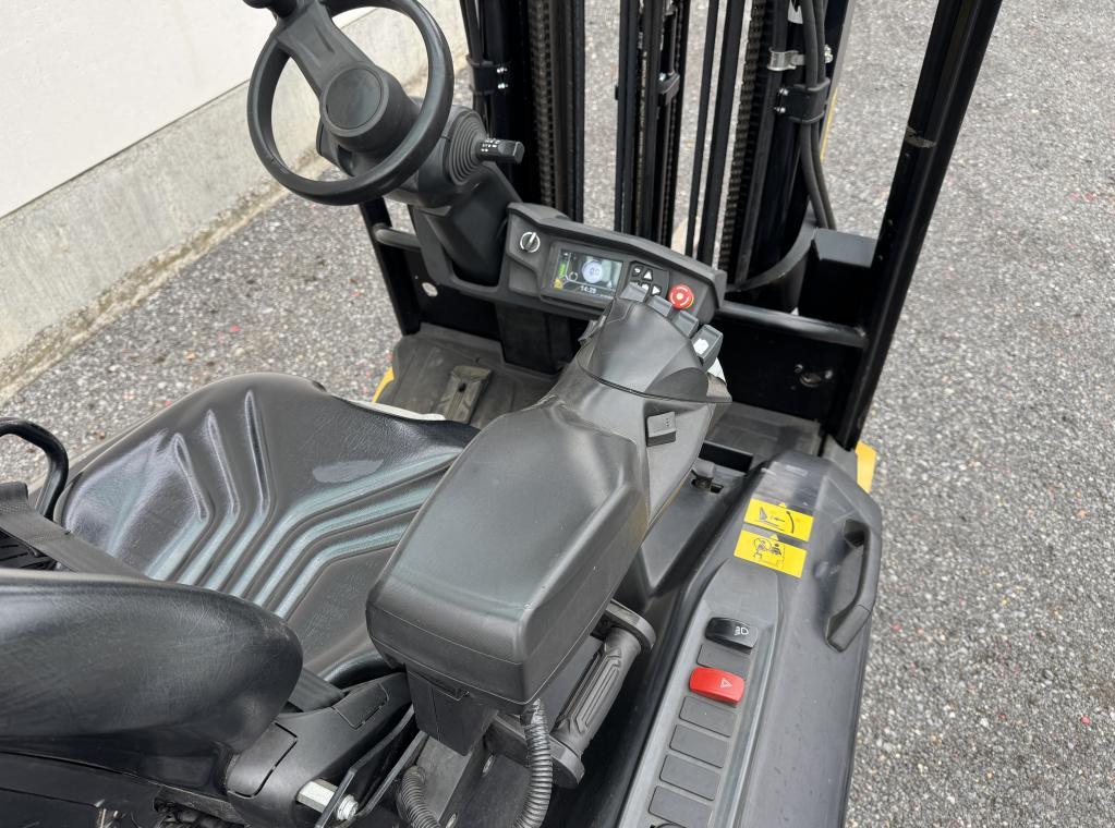 CATERPILLAR CAT EP18 ELEKTRISCHE HEFTRUCK MITSUBISHI TOYOTA NISSAN TRANSPORT HEFTRUCK VERKOOP HEFTRUCK VERHUUR HEFTRUCK CHARIOTS A VENDRE FORKLIFTS FOR SALE FORX BESTE HEFTRUCKDEALER FORX BRUGGE ZEEBRUGGE ZEDELGEM TORHOUT ROESELARE WAREGEM MEULEBEKE FORX THE BEST TRIPLEX BATTERY