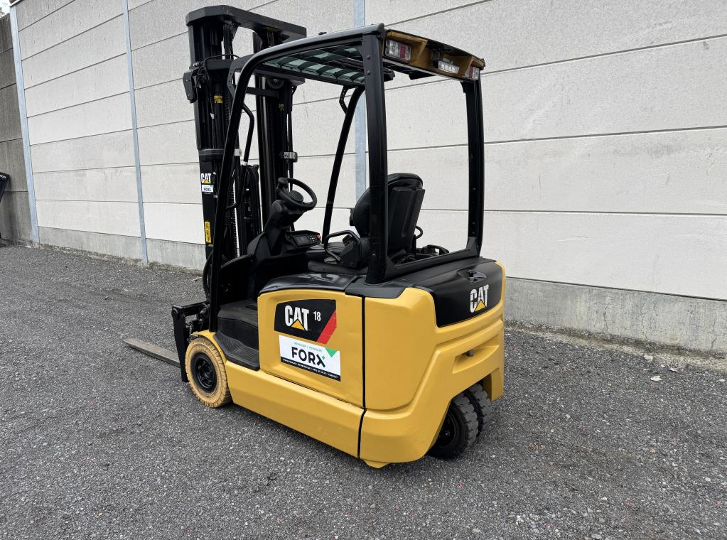 CATERPILLAR CAT EP18 ELEKTRISCHE HEFTRUCK MITSUBISHI TOYOTA NISSAN TRANSPORT HEFTRUCK VERKOOP HEFTRUCK VERHUUR HEFTRUCK CHARIOTS A VENDRE FORKLIFTS FOR SALE FORX BESTE HEFTRUCKDEALER FORX BRUGGE ZEEBRUGGE ZEDELGEM TORHOUT ROESELARE WAREGEM MEULEBEKE FORX THE BEST TRIPLEX BATTERY