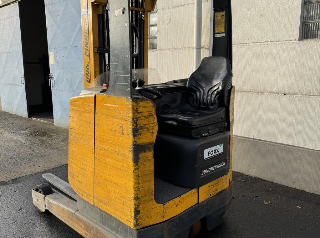 - #Jungheinrich - #Reachtruck - #TriplexMast - #ReachtruckTeKoop - #MagazijnMaterieel - #WarehouseEquipment - #MaterialHandling - #Logistiek - #InternTransport - #MachinesTeKoop - #TweedehandsMaterieel - #IndustrieelMaterieel TRANSPORT HEFTRUCK VERKOOP HEFTRUCK VERHUUR HEFTRUCK FORX BESTE FORKLIFTDEALER chariots a vendre forklifts for sale FORX TRANSPORT HEFTRUCK