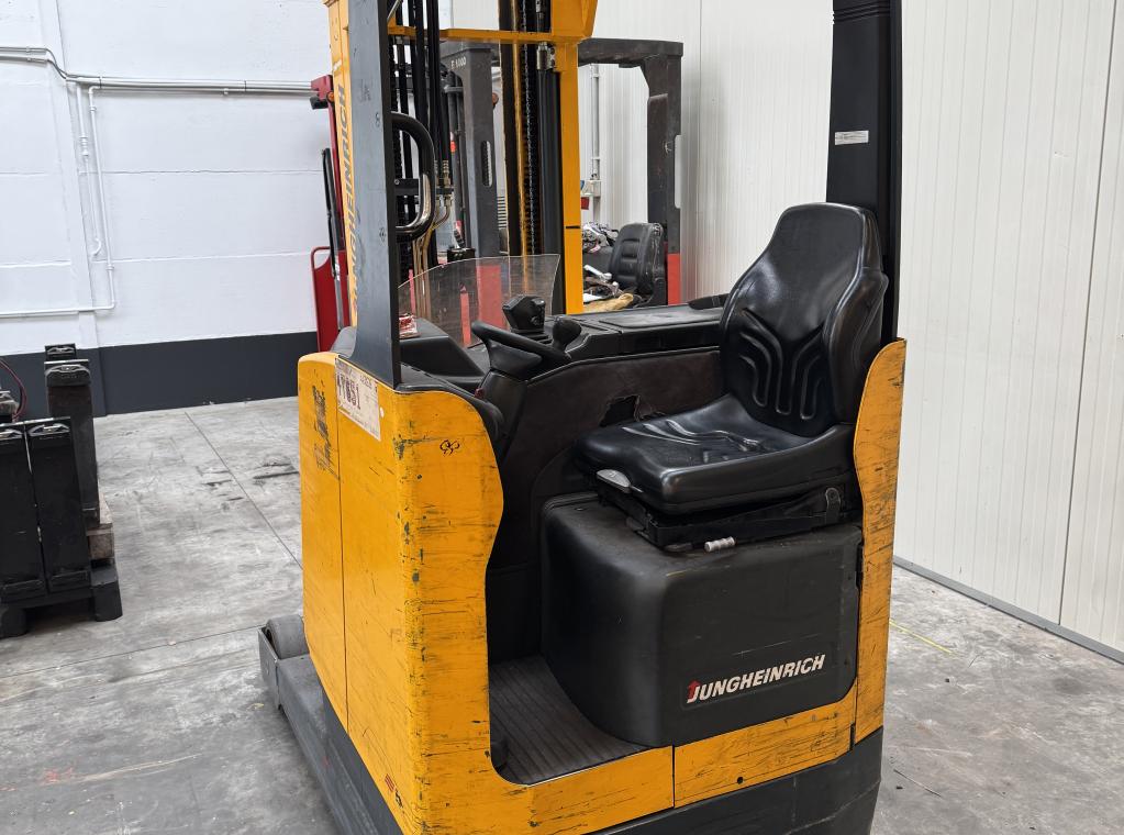 - #Jungheinrich - #Reachtruck - #TriplexMast - #ReachtruckTeKoop - #MagazijnMaterieel - #WarehouseEquipment - #MaterialHandling - #Logistiek - #InternTransport - #MachinesTeKoop - #TweedehandsMaterieel - #IndustrieelMaterieel TRANSPORT HEFTRUCK VERKOOP HEFTRUCK VERHUUR HEFTRUCK FORX BESTE FORKLIFTDEALER chariots a vendre forklifts for sale FORX TRANSPORT HEFTRUCK