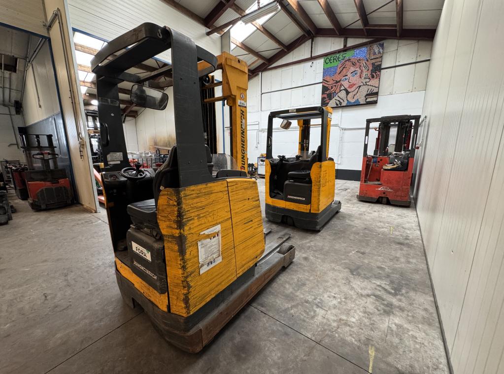 - #Jungheinrich - #Reachtruck - #TriplexMast - #ReachtruckTeKoop - #MagazijnMaterieel - #WarehouseEquipment - #MaterialHandling - #Logistiek - #InternTransport - #MachinesTeKoop - #TweedehandsMaterieel - #IndustrieelMaterieel TRANSPORT HEFTRUCK VERKOOP HEFTRUCK VERHUUR HEFTRUCK FORX BESTE FORKLIFTDEALER chariots a vendre forklifts for sale FORX TRANSPORT HEFTRUCK
