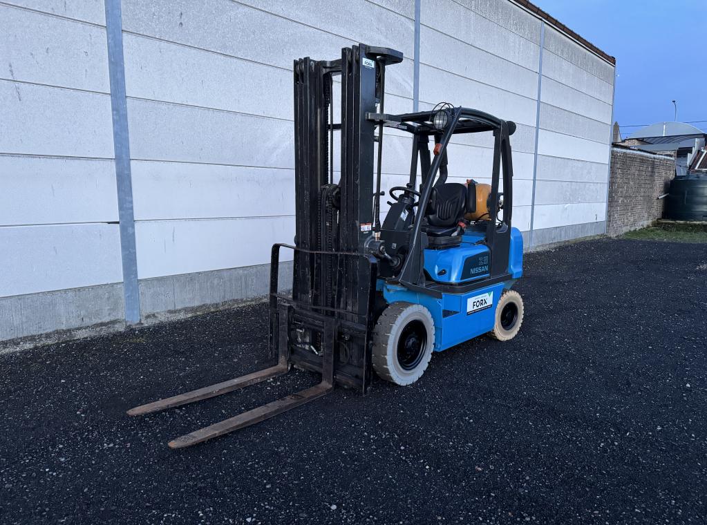 NISSAN HEFTRUCK 2.5T 2500 KG TRIPLEX 5500 mm 5.5M TRANSPORT HEFTRUCK VERKOOP HEFTRUCK VERHUUR HEFTRUCK CHARIOT A VENDRE FORKLIFT FOR SALE NISSAN 5.5M TRIPLEX FORX THE BEST FORX THE BEST