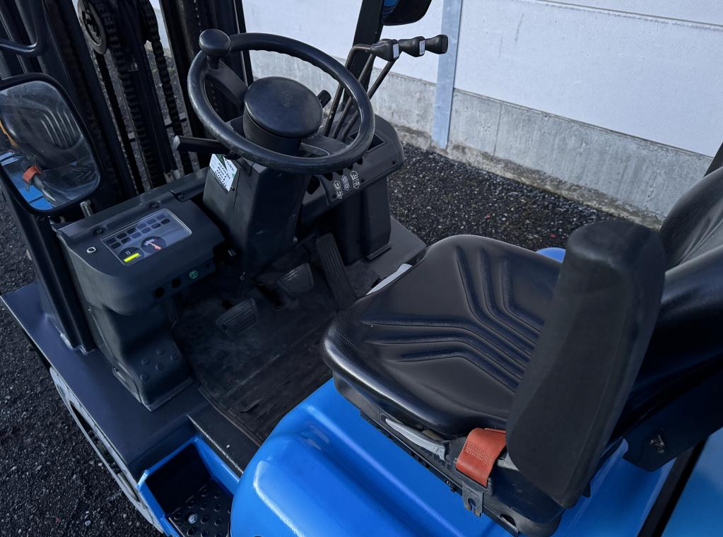 NISSAN HEFTRUCK 2.5T 2500 KG TRIPLEX 5500 mm 5.5M TRANSPORT HEFTRUCK VERKOOP HEFTRUCK VERHUUR HEFTRUCK CHARIOT A VENDRE FORKLIFT FOR SALE NISSAN 5.5M TRIPLEX FORX THE BEST FORX THE BEST