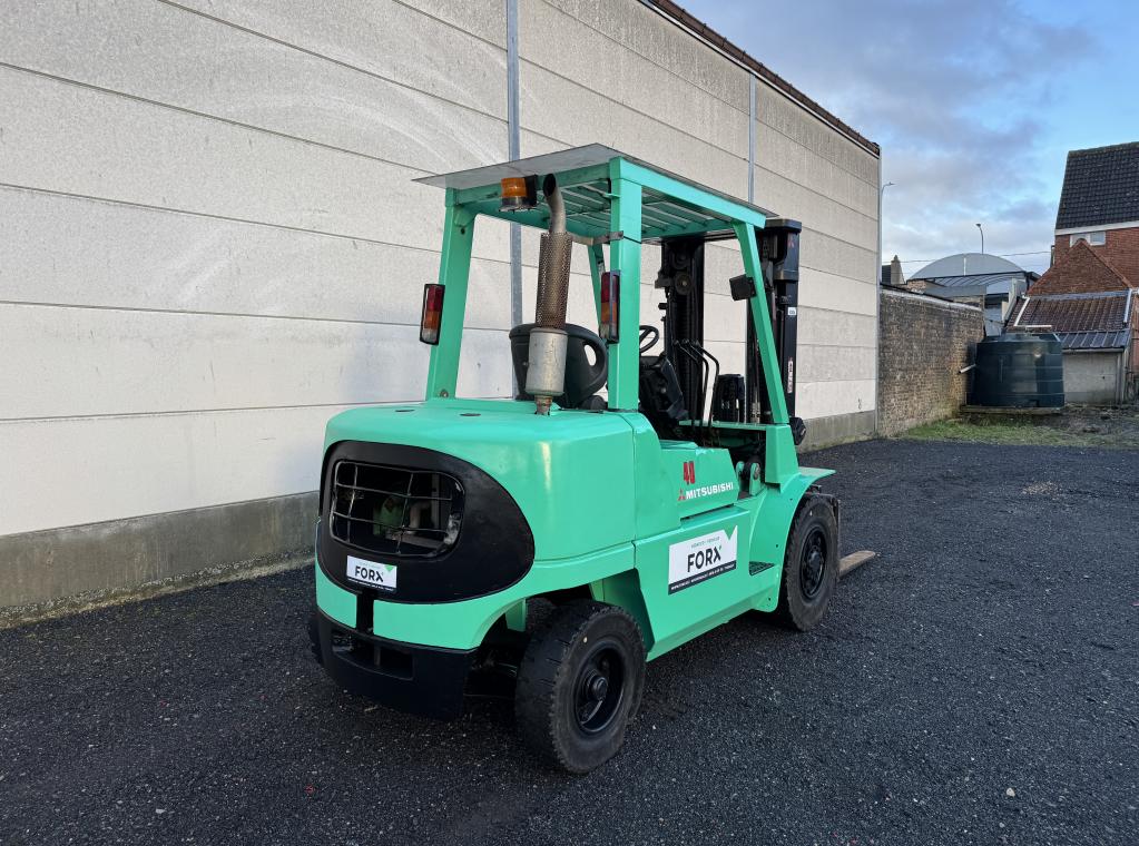 4 TON DIESEL HEFTRUCK MET TRIPLEX_FORX BEST HEFTRUCKDEALER FORX TRANSPORT HEFTRUCKS