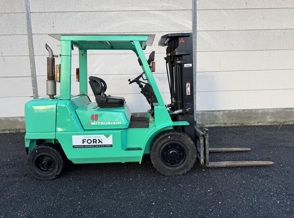 4 TON DIESEL HEFTRUCK MET TRIPLEX_FORX BEST HEFTRUCKDEALER FORX TRANSPORT HEFTRUCKS