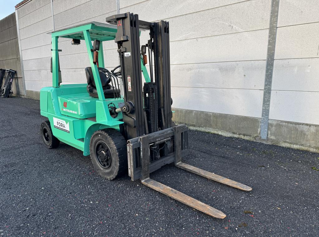 4 TON DIESEL HEFTRUCK MET TRIPLEX_FORX BEST HEFTRUCKDEALER FORX TRANSPORT HEFTRUCKS