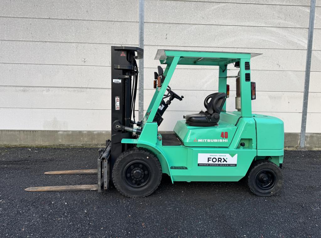 4 TON DIESEL HEFTRUCK MET TRIPLEX_FORX BEST HEFTRUCKDEALER FORX TRANSPORT HEFTRUCKS