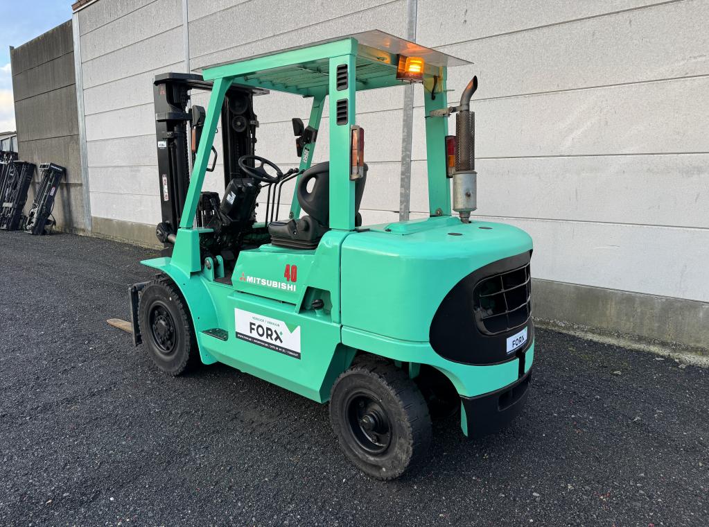 4 TON DIESEL HEFTRUCK MET TRIPLEX_FORX BEST HEFTRUCKDEALER FORX TRANSPORT HEFTRUCKS