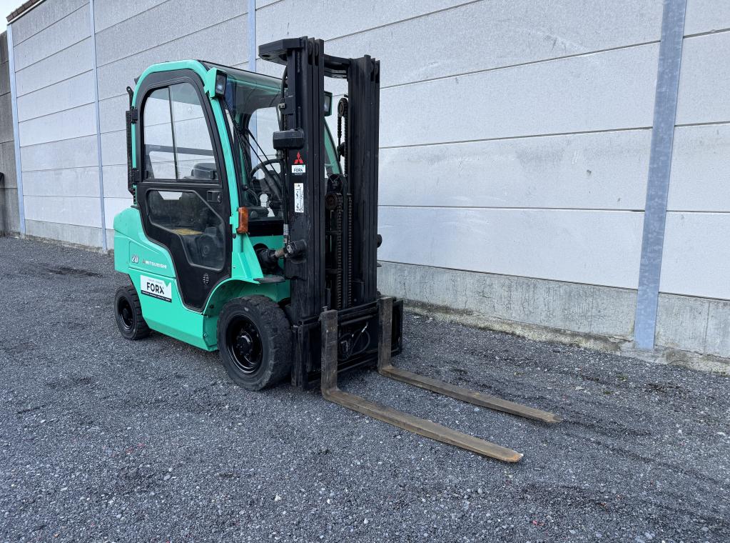 MITSUBISHI 2.5 TON DIESEL HEFTRUCK TRANSPORT HEFTRUCK FORX BEST HEFTRUCKDEALER