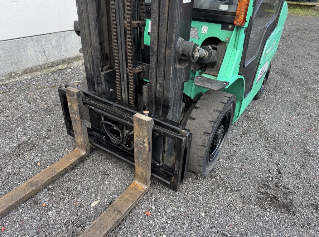 MITSUBISHI 2.5 TON DIESEL HEFTRUCK TRANSPORT HEFTRUCK FORX BEST HEFTRUCKDEALER