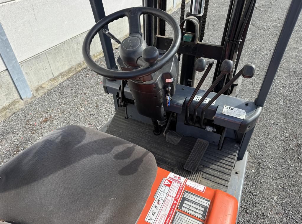 EKTRISCHE 3-WIEL HEFTRUCK 1.2 TON FORX BEST FORKLIFTDEALER