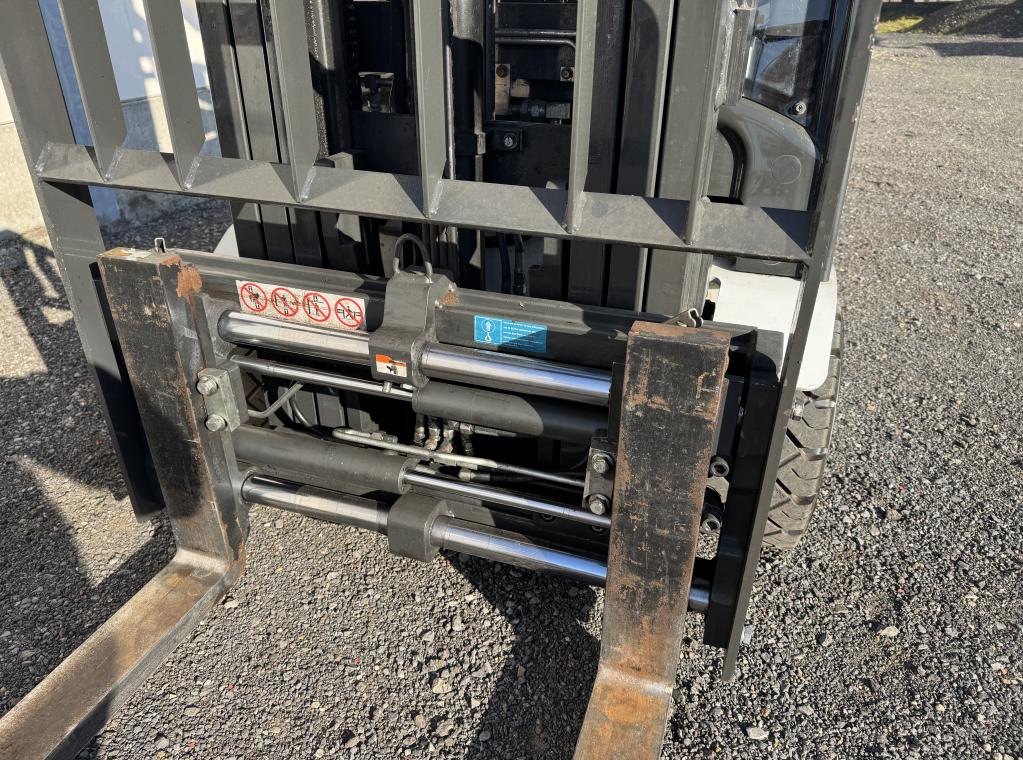 R ELEKTRISCHE 1.8 TON TRIPLEX 5.5M FORX BEST FORKLIFTDEALER