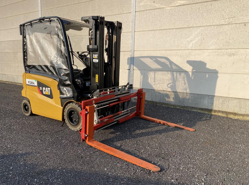 CATERPILLAR ELEKTRISCH EP35N 3.5 TON 3500 KG ELECTRIC FORKLIFT CHARIOT CAT CATERPILLAR TRANSPORT HEFTRUCK VERHUUR HEFTRUCK TE HUUR VERKOOP HEFTRUCK TE KOOP SERVICE HEFTRUCK TRANSPORT HEFTRUCK FORX THE BEST HEFTRUCKS CAT EP35N ZEEBRUGGE BRUGGE TORHOUT ROESELARE MEULEBEKE WAREGEM FORX BY PIET DEKONINCK @FORX @PIETDEKONINCK