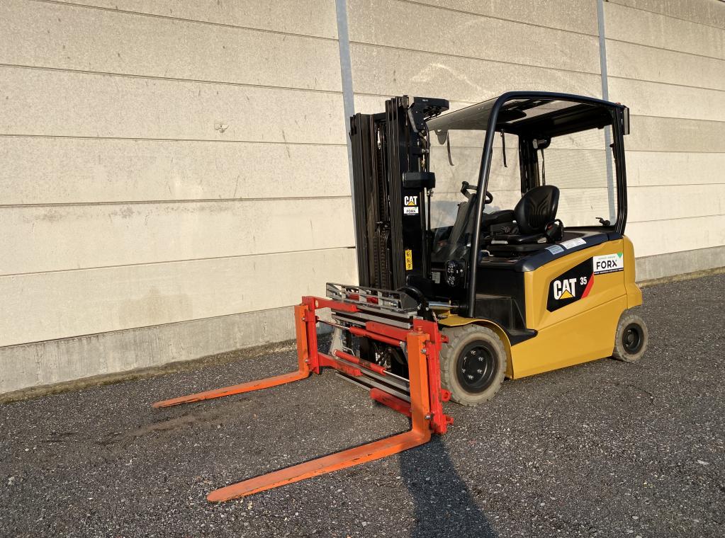 CATERPILLAR ELEKTRISCH EP35N 3.5 TON 3500 KG ELECTRIC FORKLIFT CHARIOT CAT CATERPILLAR TRANSPORT HEFTRUCK VERHUUR HEFTRUCK TE HUUR VERKOOP HEFTRUCK TE KOOP SERVICE HEFTRUCK TRANSPORT HEFTRUCK FORX THE BEST HEFTRUCKS CAT EP35N ZEEBRUGGE BRUGGE TORHOUT ROESELARE MEULEBEKE WAREGEM FORX BY PIET DEKONINCK @FORX @PIETDEKONINCK