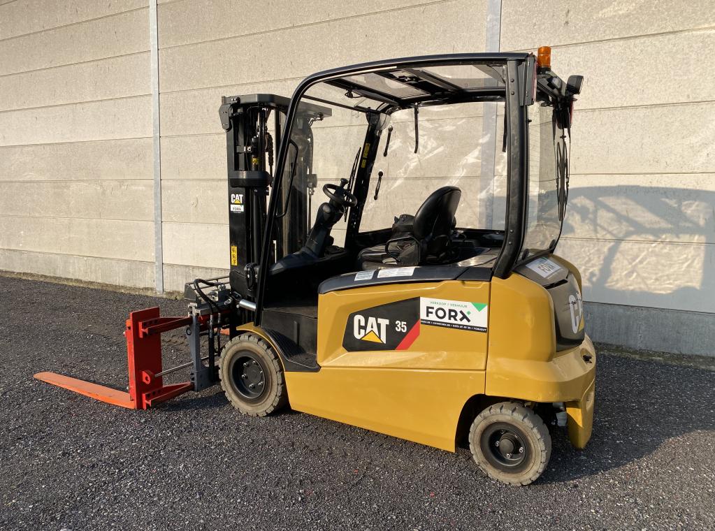 CATERPILLAR ELEKTRISCH EP35N 3.5 TON 3500 KG ELECTRIC FORKLIFT CHARIOT CAT CATERPILLAR TRANSPORT HEFTRUCK VERHUUR HEFTRUCK TE HUUR VERKOOP HEFTRUCK TE KOOP SERVICE HEFTRUCK TRANSPORT HEFTRUCK FORX THE BEST HEFTRUCKS CAT EP35N ZEEBRUGGE BRUGGE TORHOUT ROESELARE MEULEBEKE WAREGEM FORX BY PIET DEKONINCK @FORX @PIETDEKONINCK