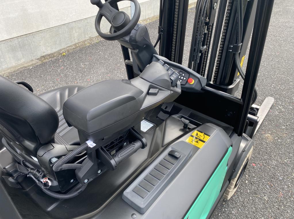 NEW MITSUBISHI COMPACTE VIERWIELHEFTRUCK 4 WIEL CHARIOT FORKLIFT ELECTRIC 4 WHEEL TRIPLEX NEW MITSUBISHI NON MARKING TRIPLEX SIDE SHIFT 48V BATTERIJ HEFTRUCK CHARIOT FORKLIFT NEW NIEUW HEFTRUCK FORX TE KOOP VERKOOP VERHUUR TE HUUR                                           Forx devako cebeko dumarent vanbruwaene