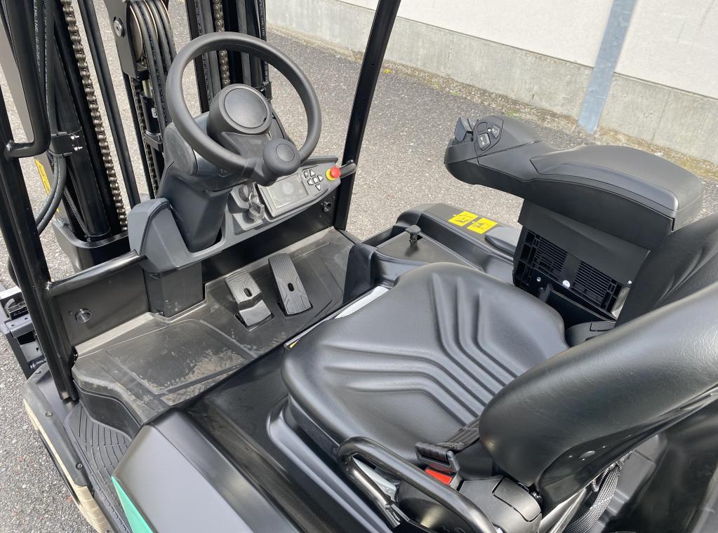 NEW MITSUBISHI COMPACTE VIERWIELHEFTRUCK 4 WIEL CHARIOT FORKLIFT ELECTRIC 4 WHEEL TRIPLEX NEW MITSUBISHI NON MARKING TRIPLEX SIDE SHIFT 48V BATTERIJ HEFTRUCK CHARIOT FORKLIFT NEW NIEUW HEFTRUCK FORX TE KOOP VERKOOP VERHUUR TE HUUR                                           Forx devako cebeko dumarent vanbruwaene