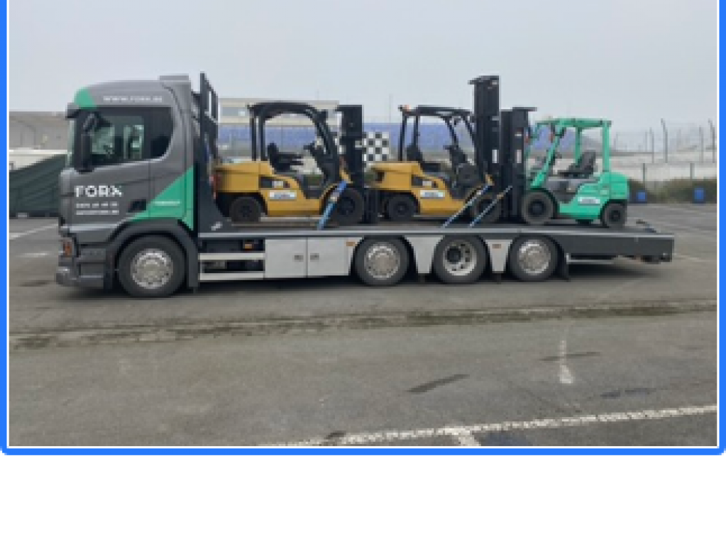 TRANSPORT VAN MACHINES HEFTRUCK VERKOOP VERHUUR PIET FORX CLARK  piet cebeko  heftrucks verhuur huren dumarent tvh boels cebeko cebeko devako 