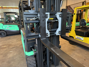 TRANSPORT HEFTRUCKS ELEKTRISCHE 3.5 TON HEFTRUCK VAN MITSUBISHI ELEKTRISCHE HEFTRUCK MET 3500 KG HEFVERMOGEN EN TRIPLEXMAST TE KOOP BIJ FORX DE BESTE HEFTRUCKDEALER HEFTRUCK TE KOOP CHARIOTS A VENDRE FORKLIFTS FOR SALE VERKOOP HEFTRUCKS VERHUUR HEFTRUCKS TRANSPORT HEFTRUCKS SERVICE VAN ALLE MERKEN MITSUBISHI CATERPILLAR NISSAN TOYOTA UNICARRIERS LINDE BESTE HEFTRUCKDEALER IN VLAANDEREN BELGIE ZEEBRUGGE BRUGGE TORHOUT ZEDELGEM ROESELARE MEULEBEKE WAREGEM VOOR ALLE MERKEN HEFTRUCKS VAN HOGE KWALITEIT @FORX 