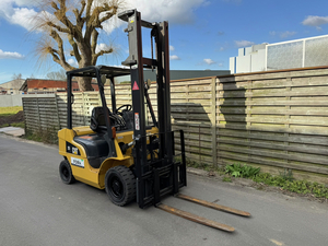Caterpillar 2.5 ton diesel tripl 4.5M - Forx