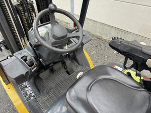 Caterpillar 2.5 ton LPG tripl 5.5M - Forx