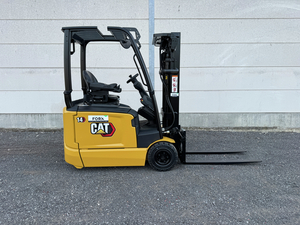 CATERPILLAR 1.4 TON TRIPLEX FORX BESTE HEFTRUCKDEALER