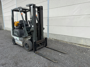 NISSAN 1.8 TON LPG TRIPLEX FORX BESTE HEFTRUCKDEALER