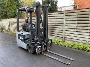 compacte 3-wiel heftruck @forx.be